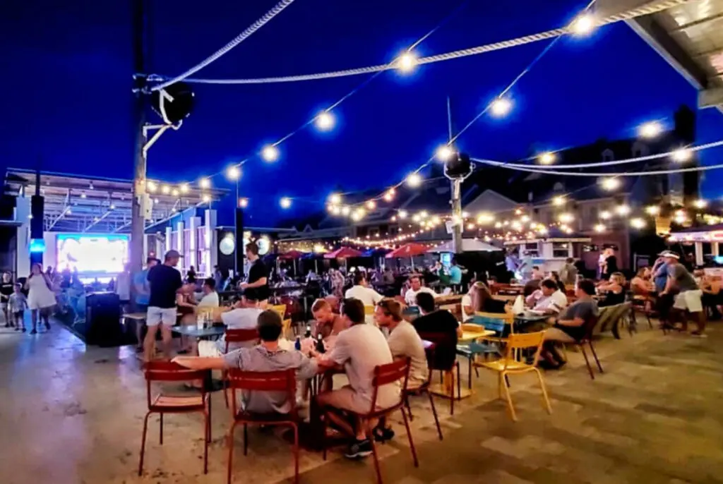 Live Music at The Hub