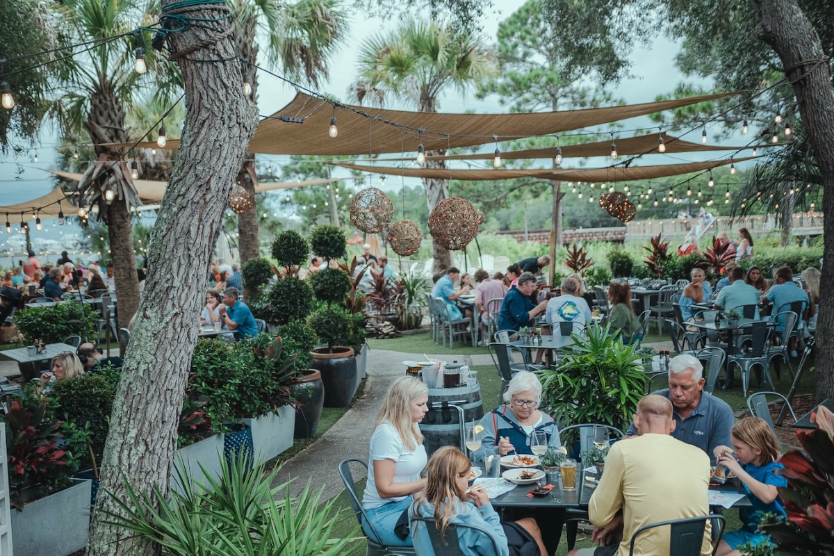 Old Florida Fish House — Garden